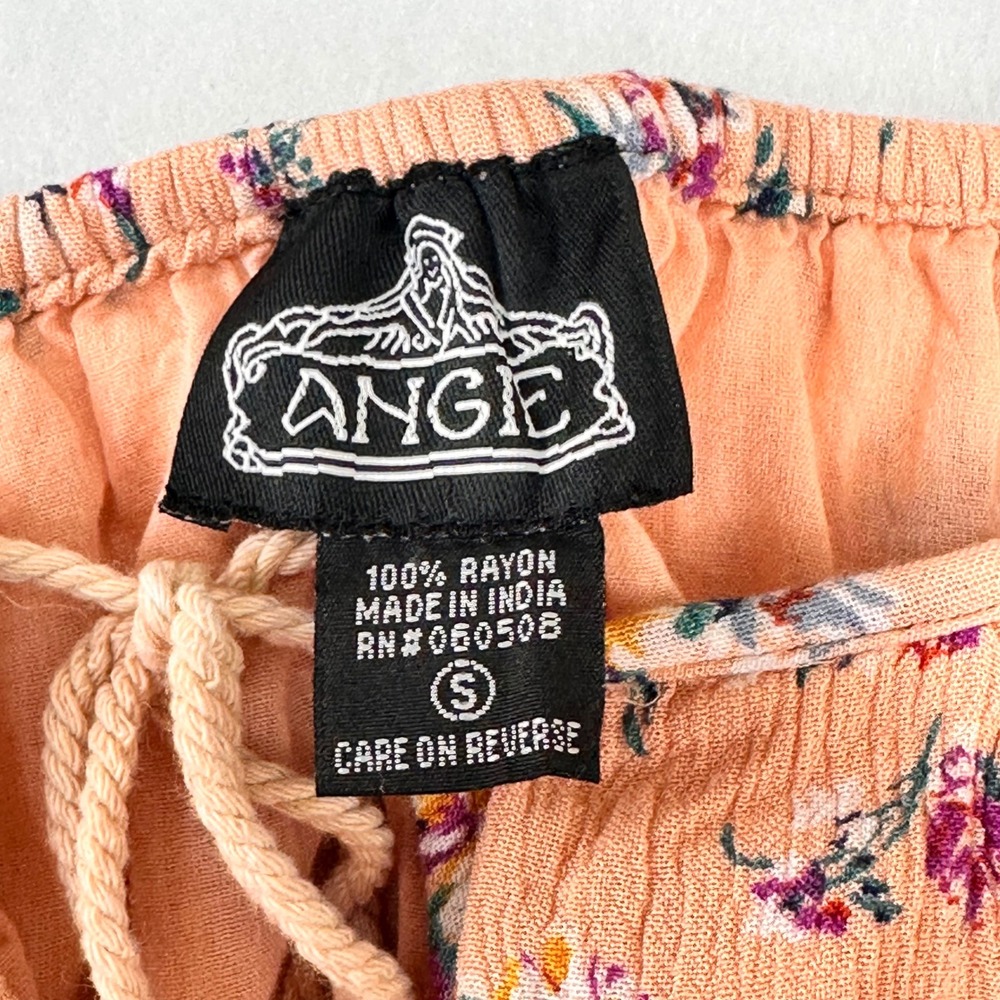 Angie Women Peach Floral Cold Shoulder Crochet Lace Boho Bell Sleeve Blouse Smal - Picture 3 of 6